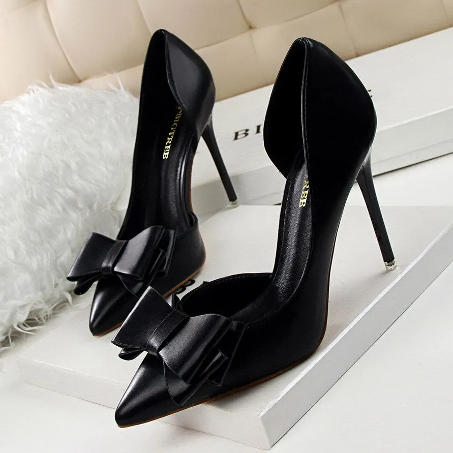 Bow Shallow Pointed Side Hollow Shoes