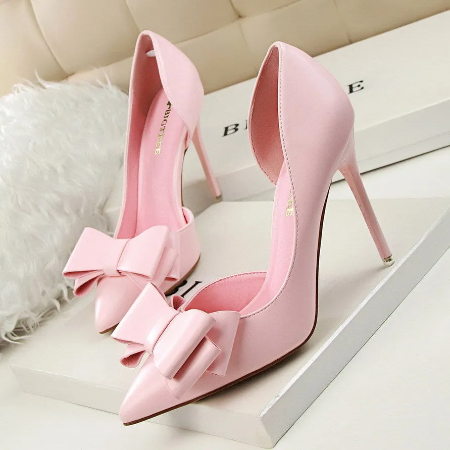 Bow Shallow Pointed Side Hollow Shoes