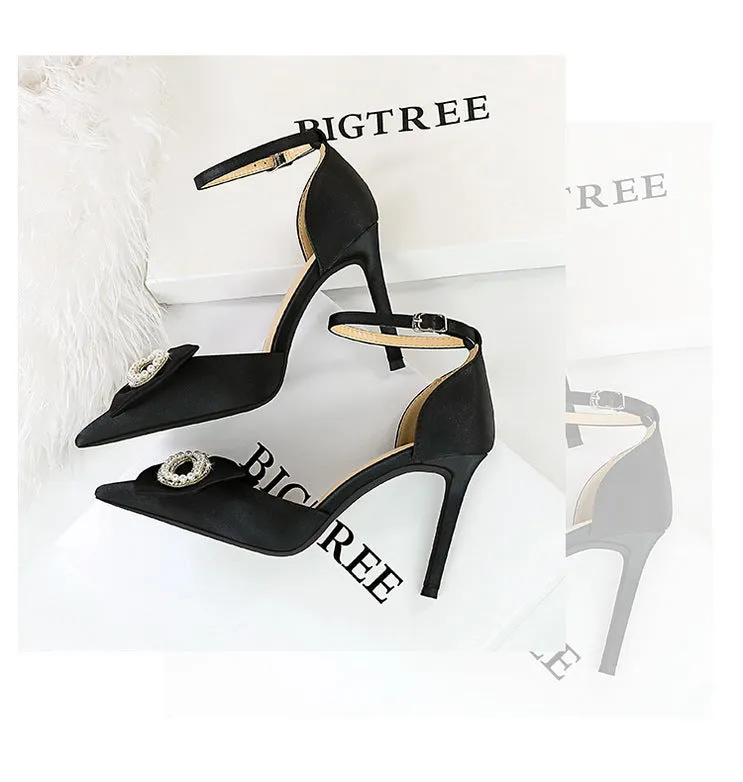 Chic Pearl Accent Hollowed High Heel Sandals