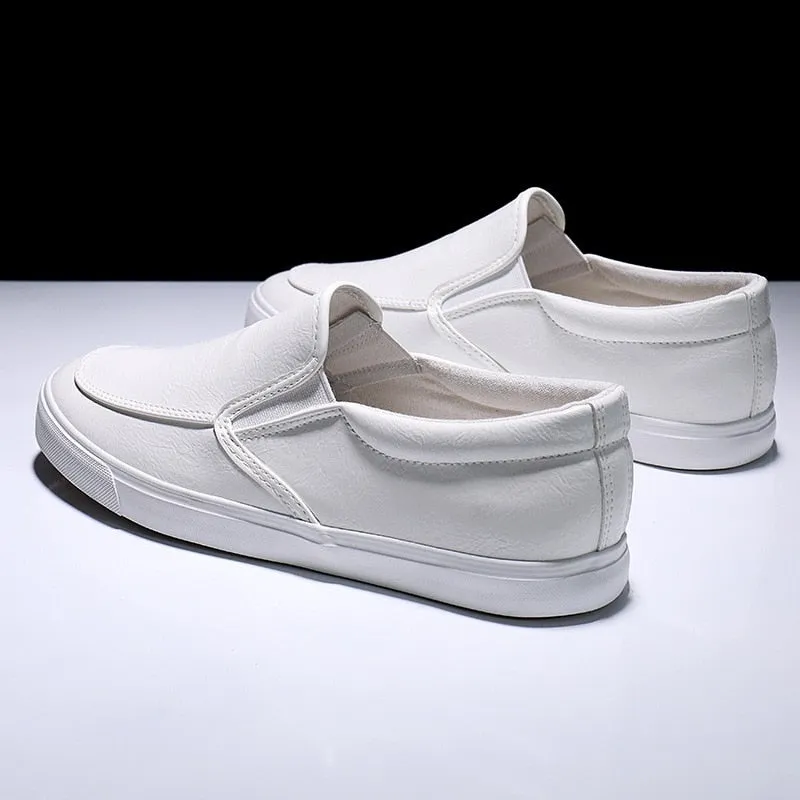 Men Loafers Soft Leather Men Shoes Slip-on Flat Fashion Loafers Casual Male Black White Shoes A1187