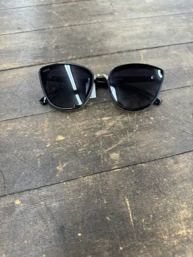 WMP Black Cat Eye Sunglasses